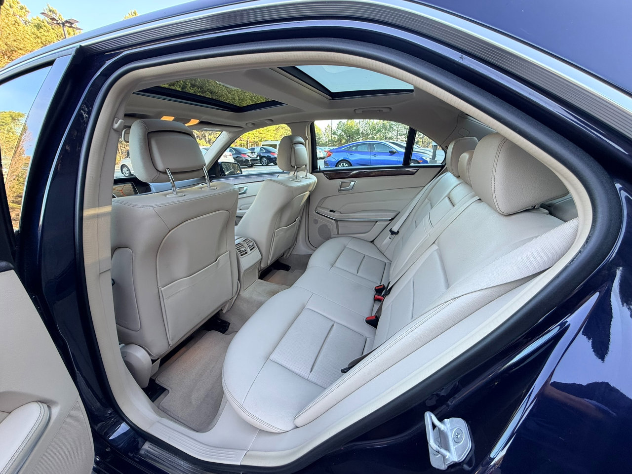 Used 2014 Mercedes-Benz E 350 4MATIC Sedan w/ Premium 1 Package image 10