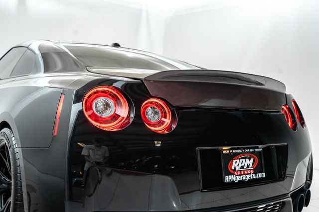 Used 2015 Nissan GT-R Premium AWD/4WD image 11