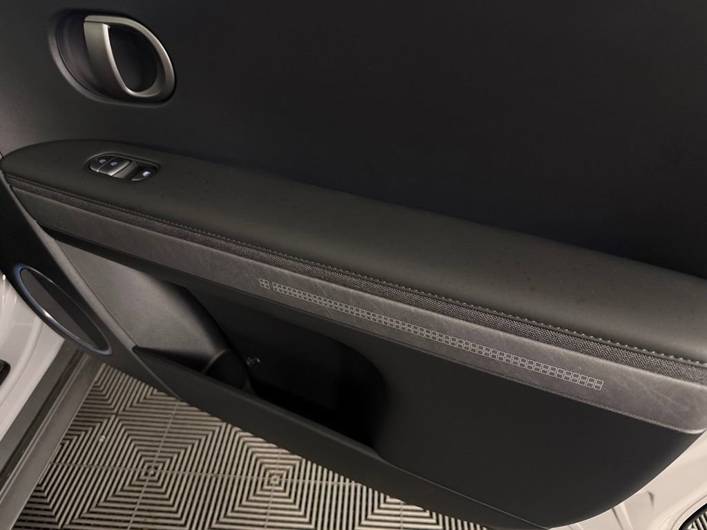 Used 2025 Hyundai Ioniq 5 Limited RWD image 35