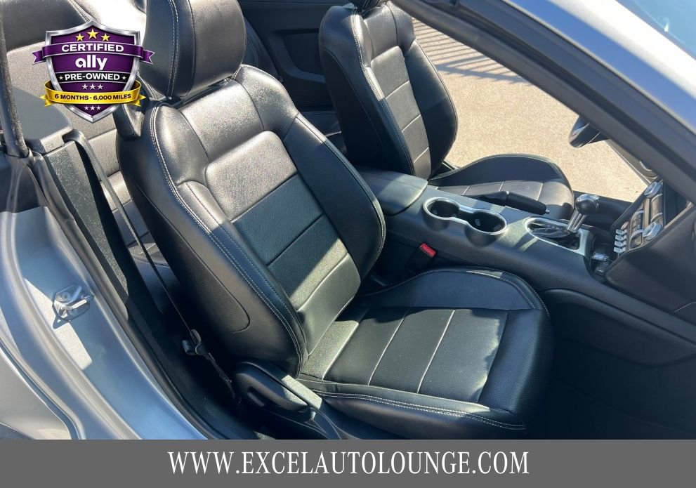 Used 2023 Ford Mustang Premium image 14