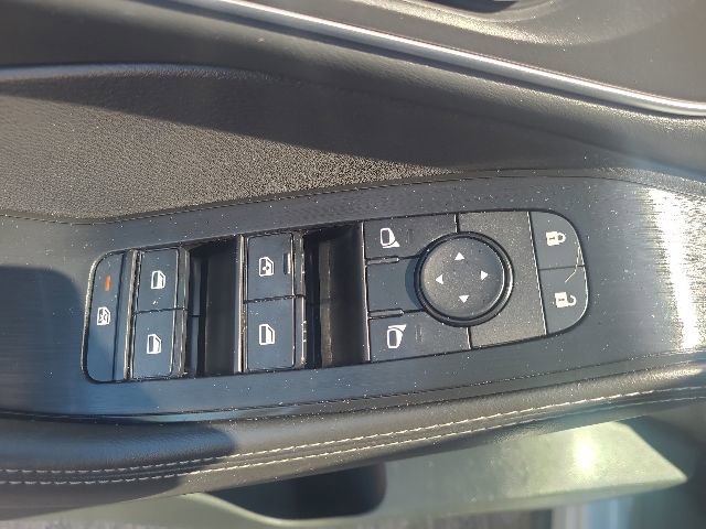 Used 2021 Nissan Rogue SV w/ Premium Package FWD image 11