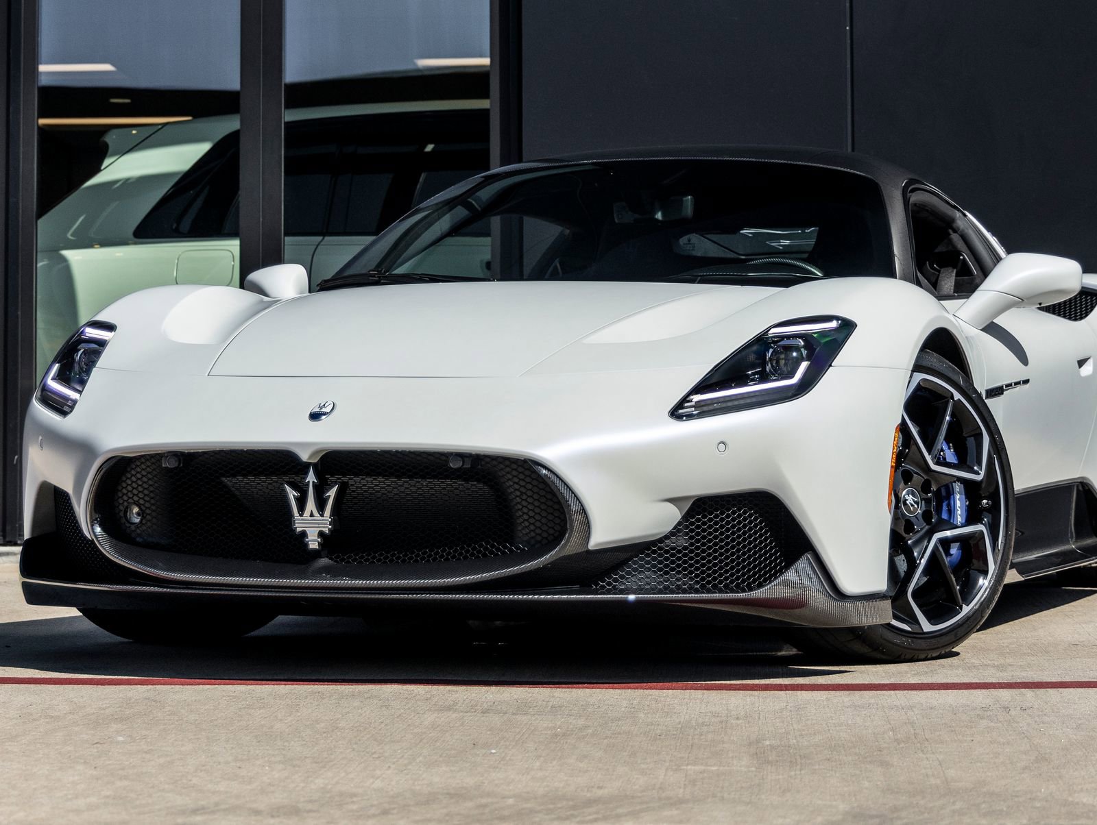 Used 2022 Maserati MC20 Coupe RWD image 4