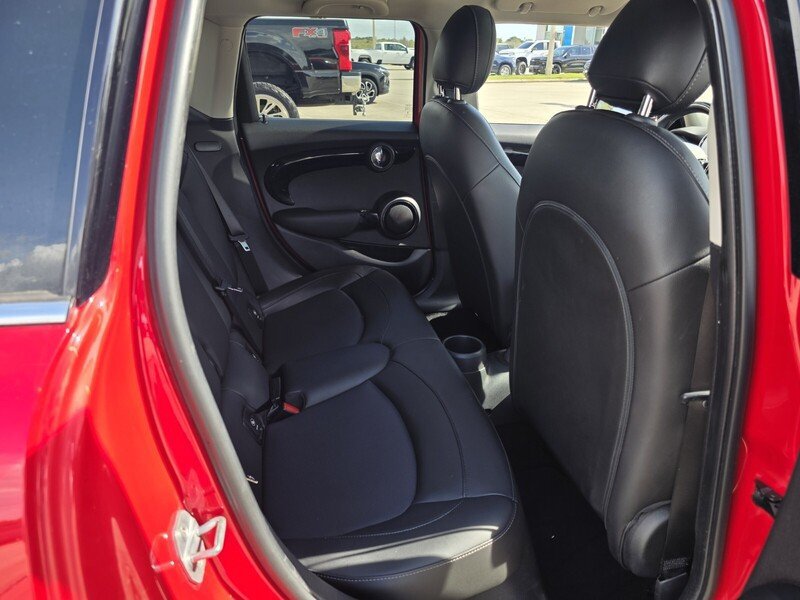 Used 2020 MINI Cooper 4-Door Hardtop FWD image 16