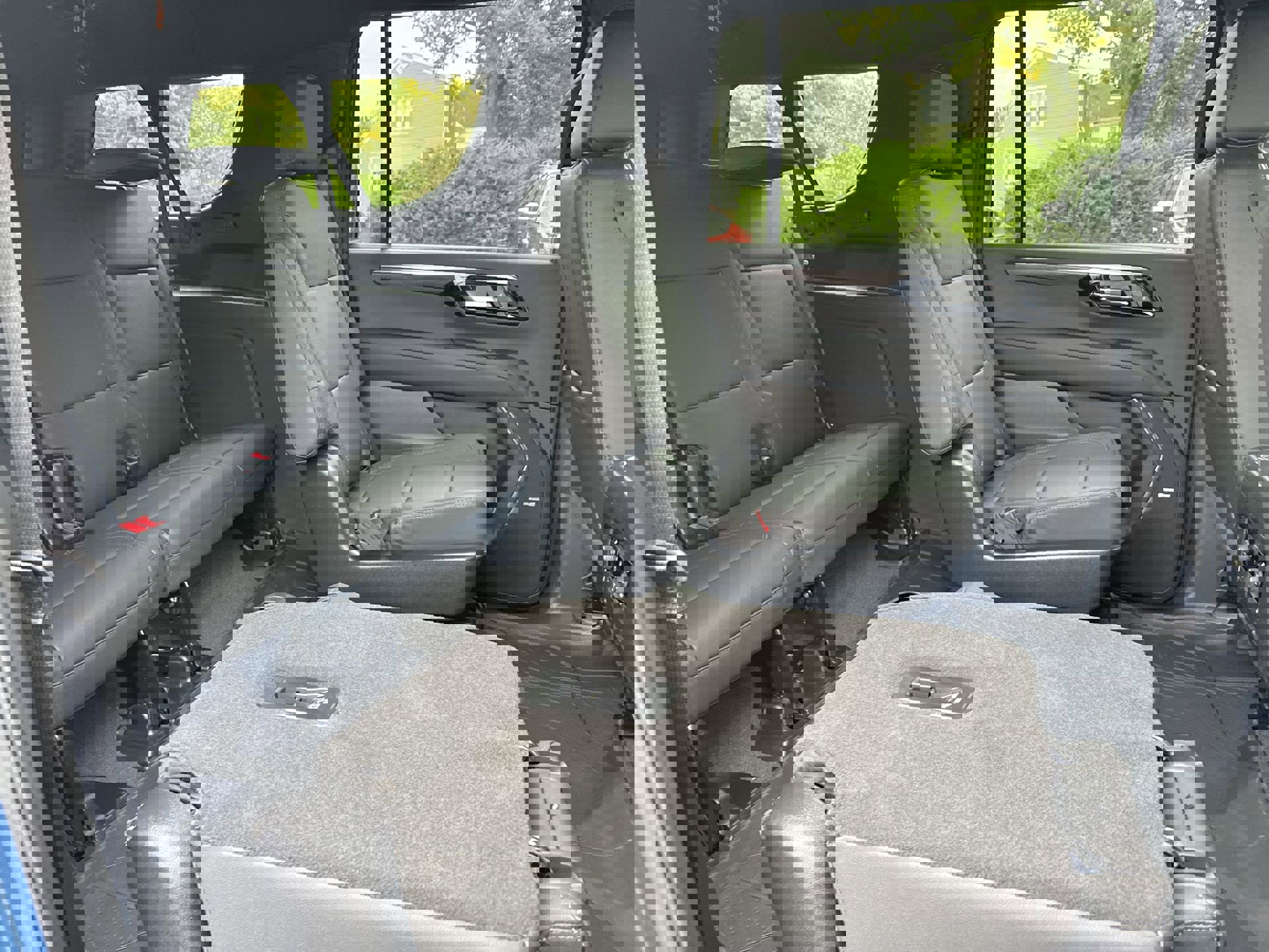 New 2026 Chevrolet Suburban LT w/ Comfort Package image 61