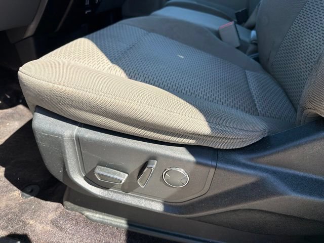Used 2017 Ford F150 XLT w/ Equipment Group 302A Luxury AWD/4WD image 13