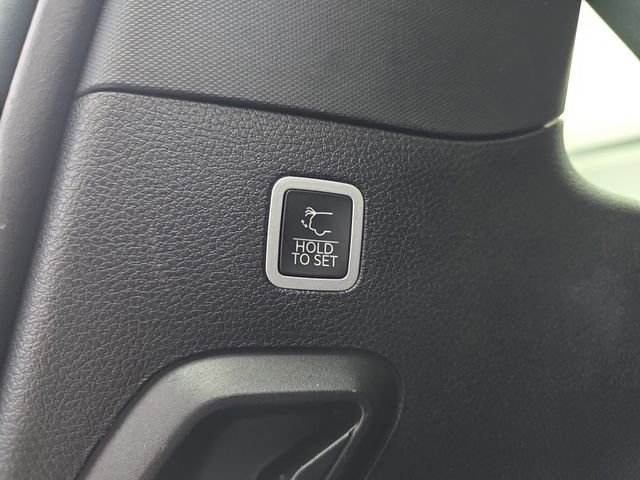 Used 2024 Jeep Wagoneer Series II w/ Flexible Seating Group image 36