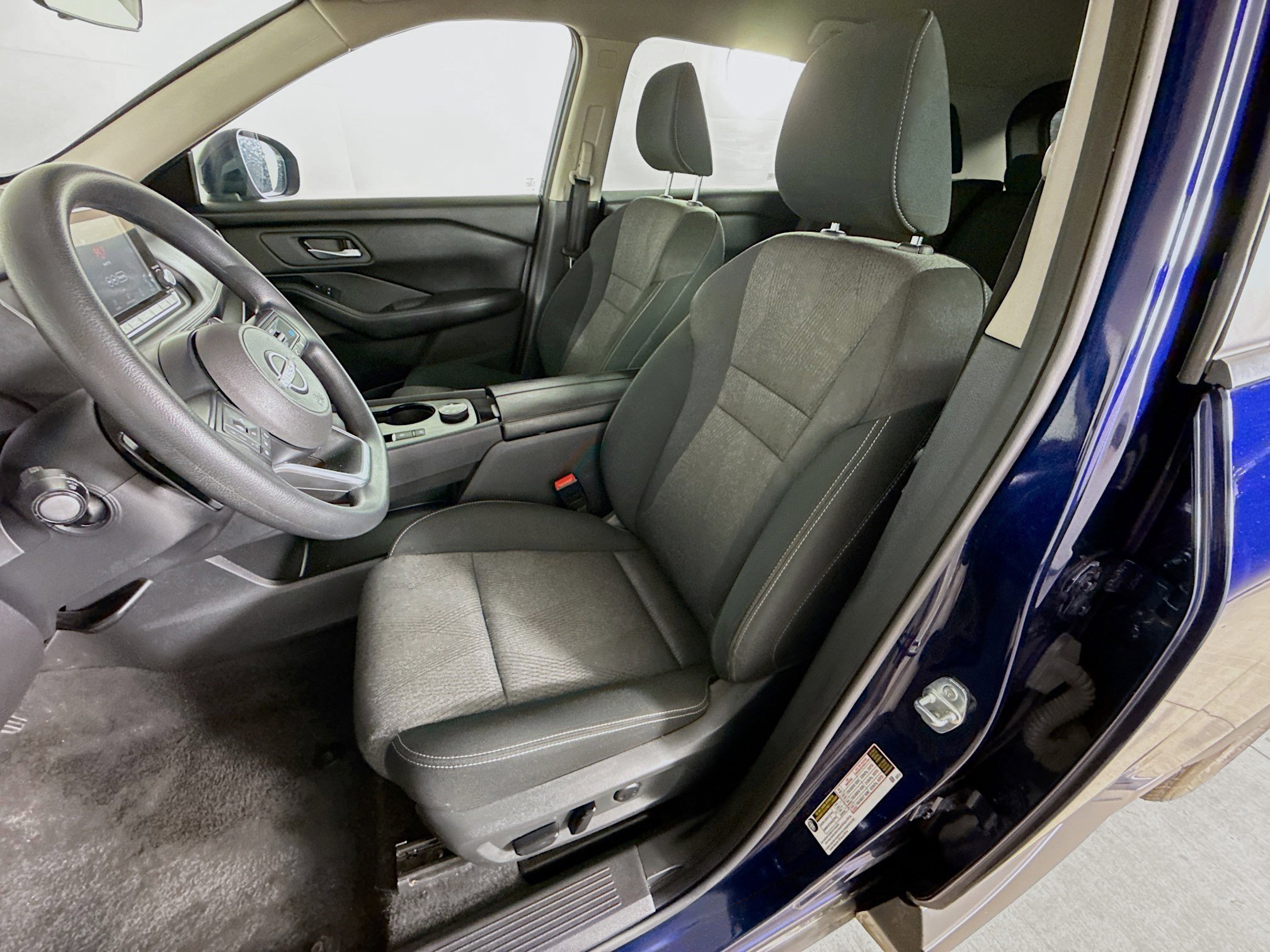 Used 2024 Nissan Rogue SV AWD/4WD image 24
