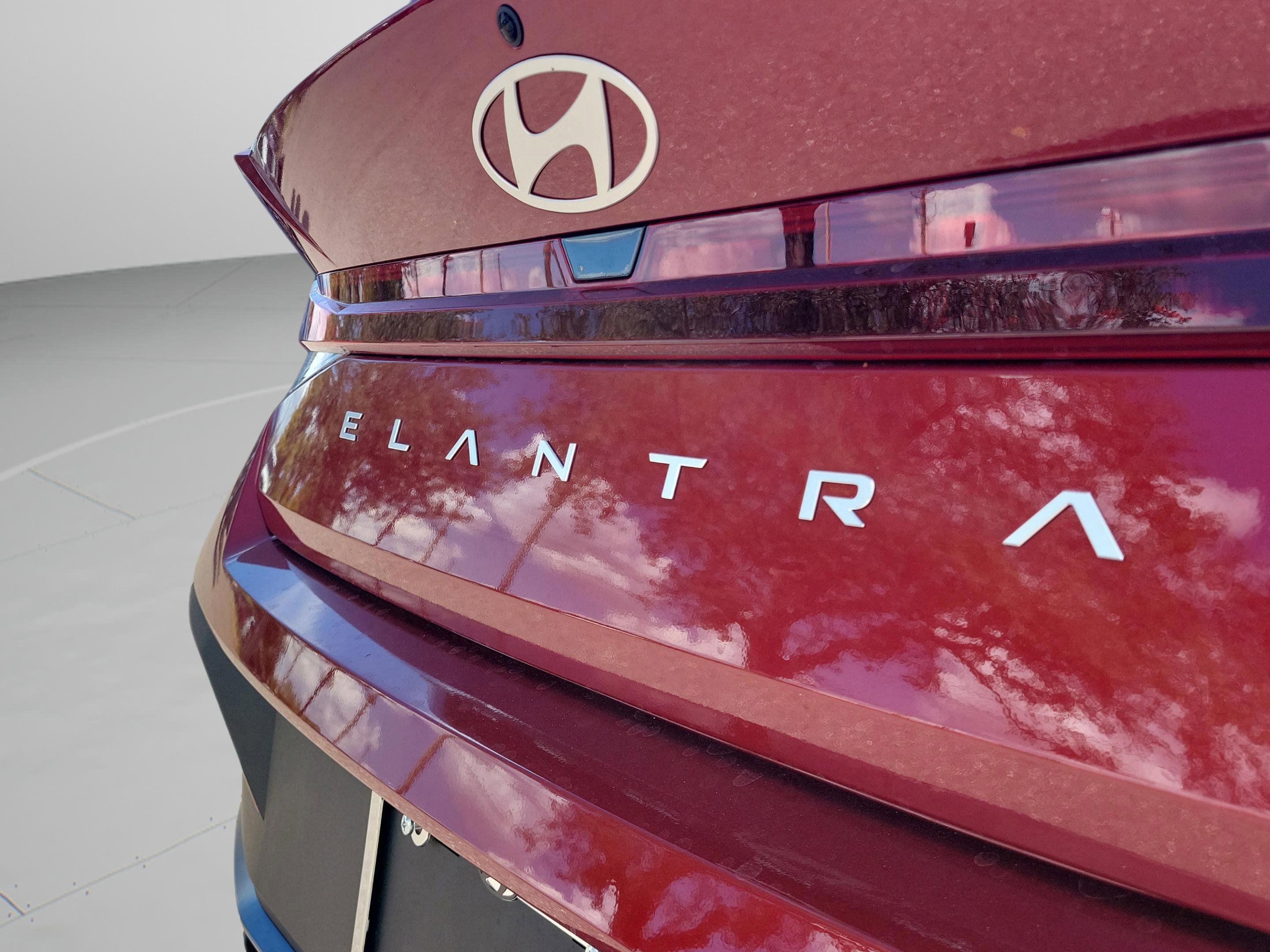 New 2026 Hyundai Elantra SE image 6