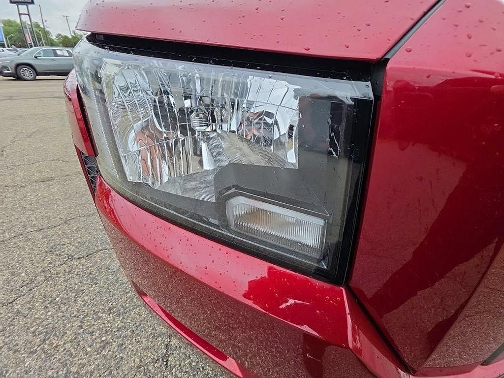 Used 2022 Nissan Frontier SV AWD/4WD image 46