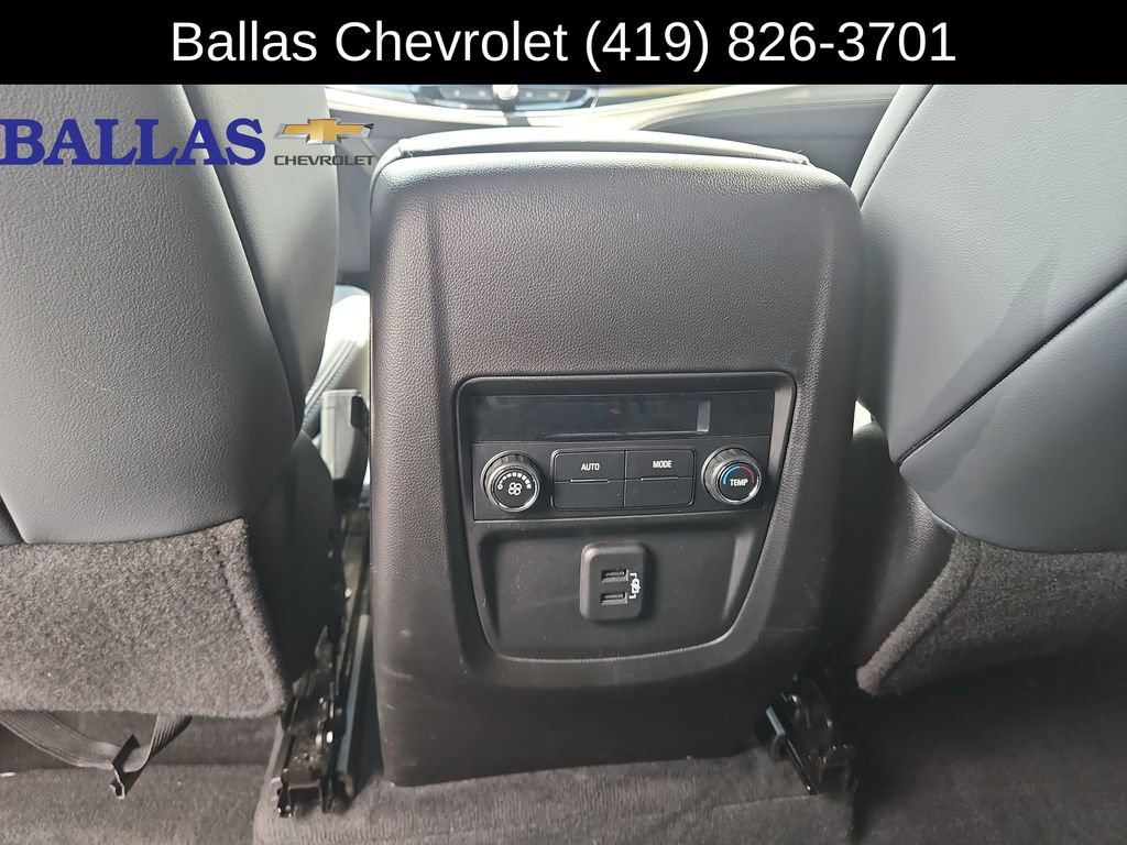 Used 2022 Buick Enclave Essence w/ Sport Touring Edition FWD image 22