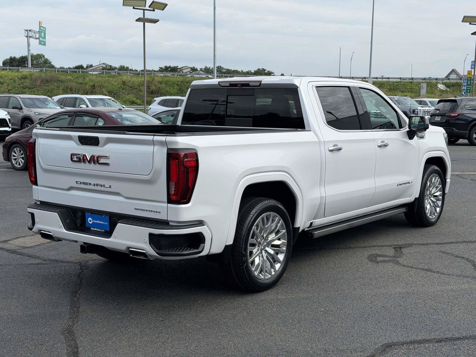 Used 2019 GMC Sierra 1500 Denali w/ Denali Ultimate Package AWD/4WD image 2