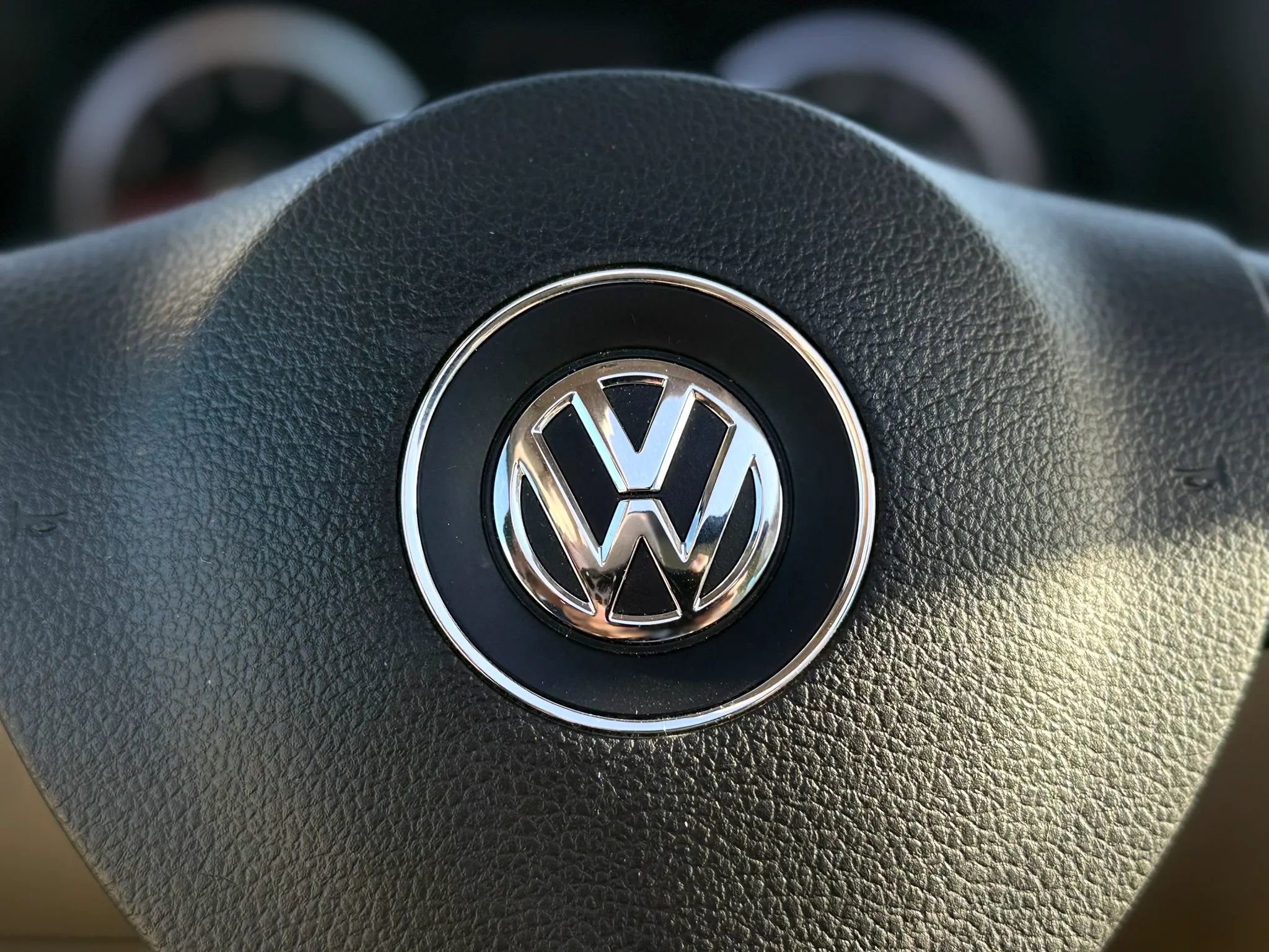 Used 2014 Volkswagen Tiguan SEL FWD image 33