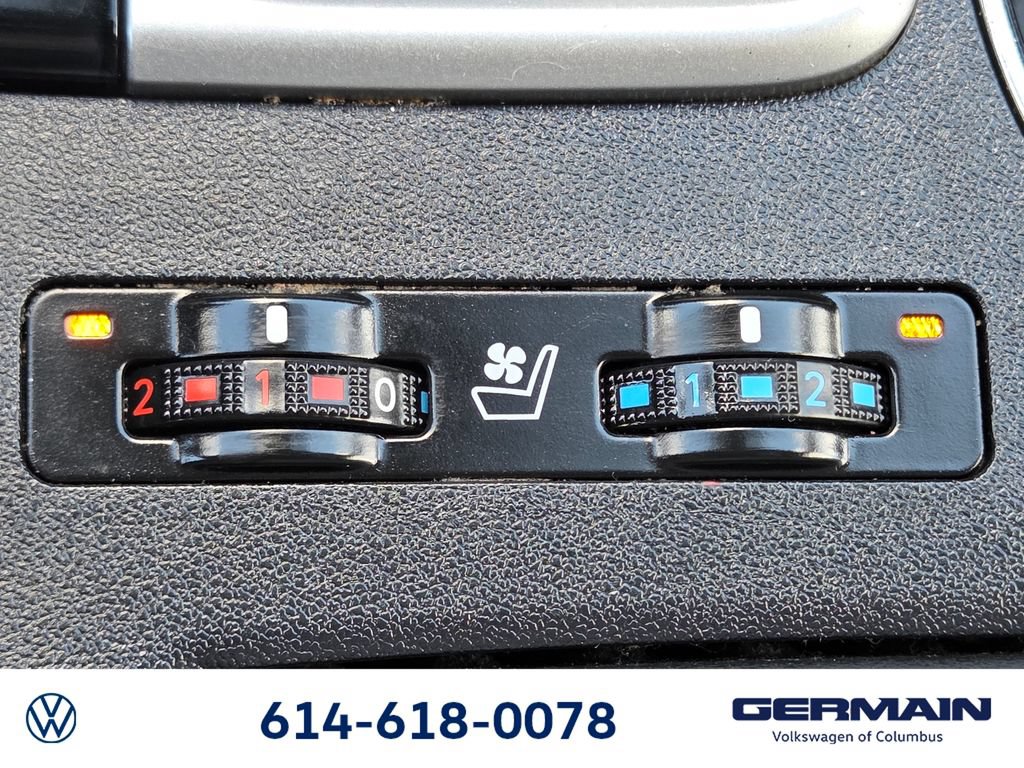 Used 2017 Toyota Highlander Limited AWD/4WD image 36