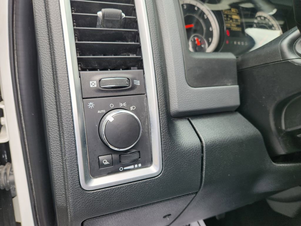 Used 2016 RAM 2500 SLT AWD/4WD image 23