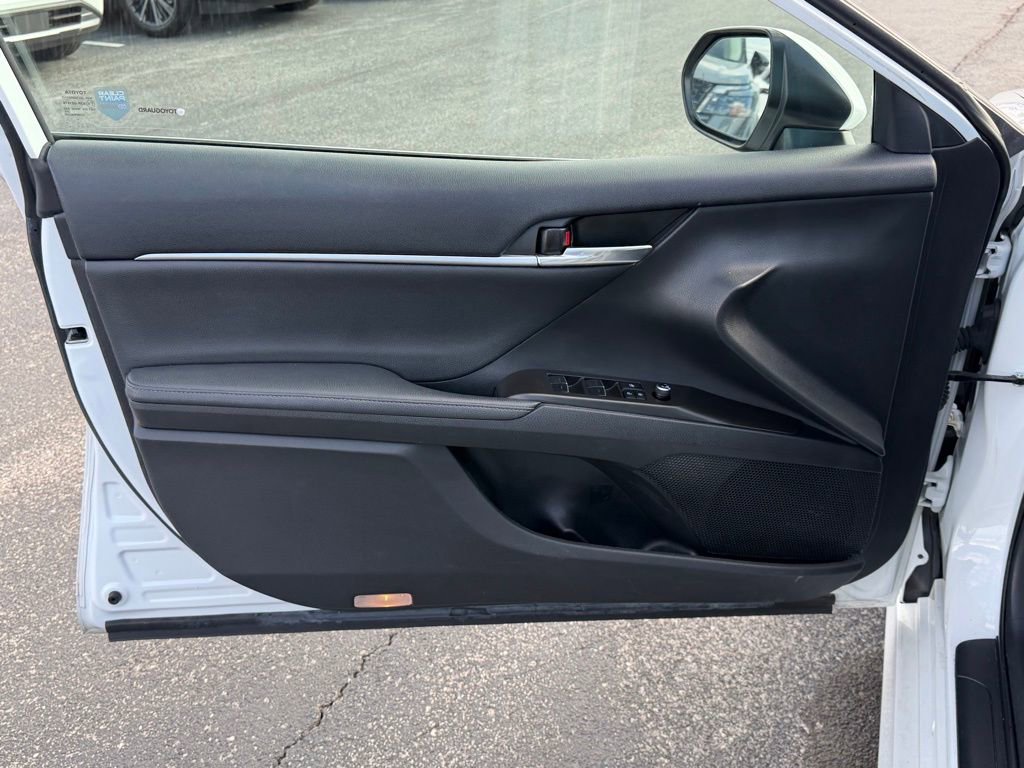 Used 2023 Toyota Camry XLE image 13