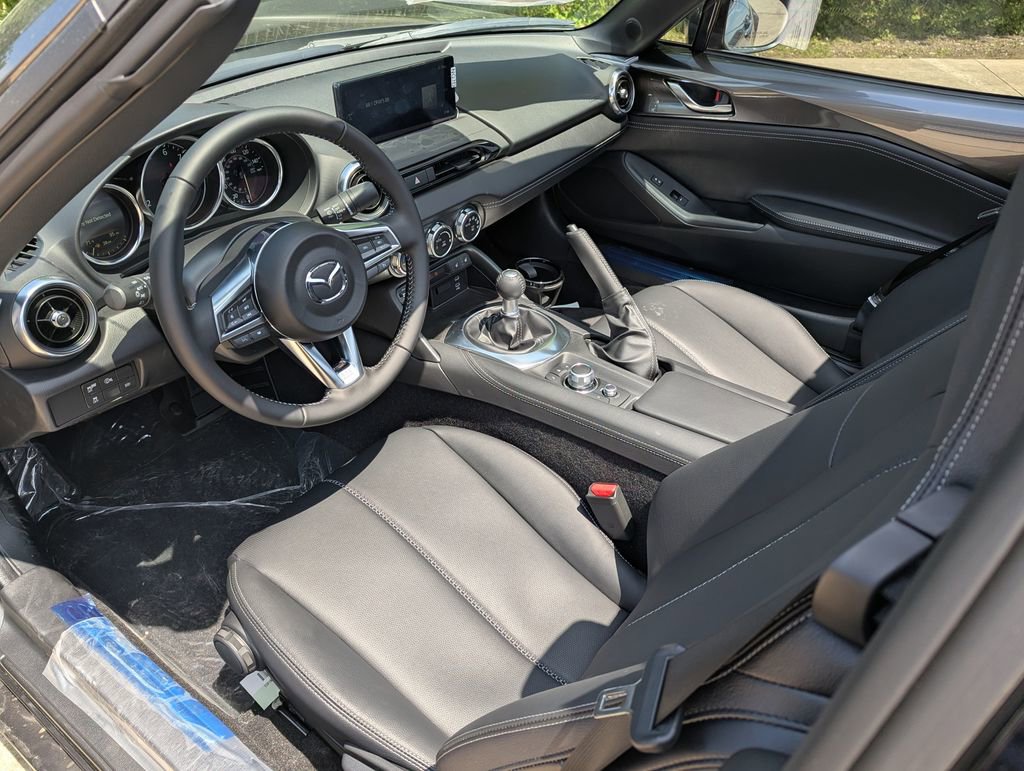 New 2026 MAZDA MX-5 Miata RF Grand Touring RWD image 4