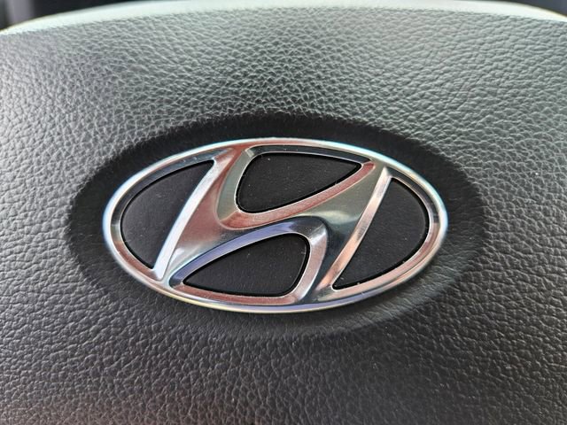 Used 2024 Hyundai Venue SEL FWD image 29