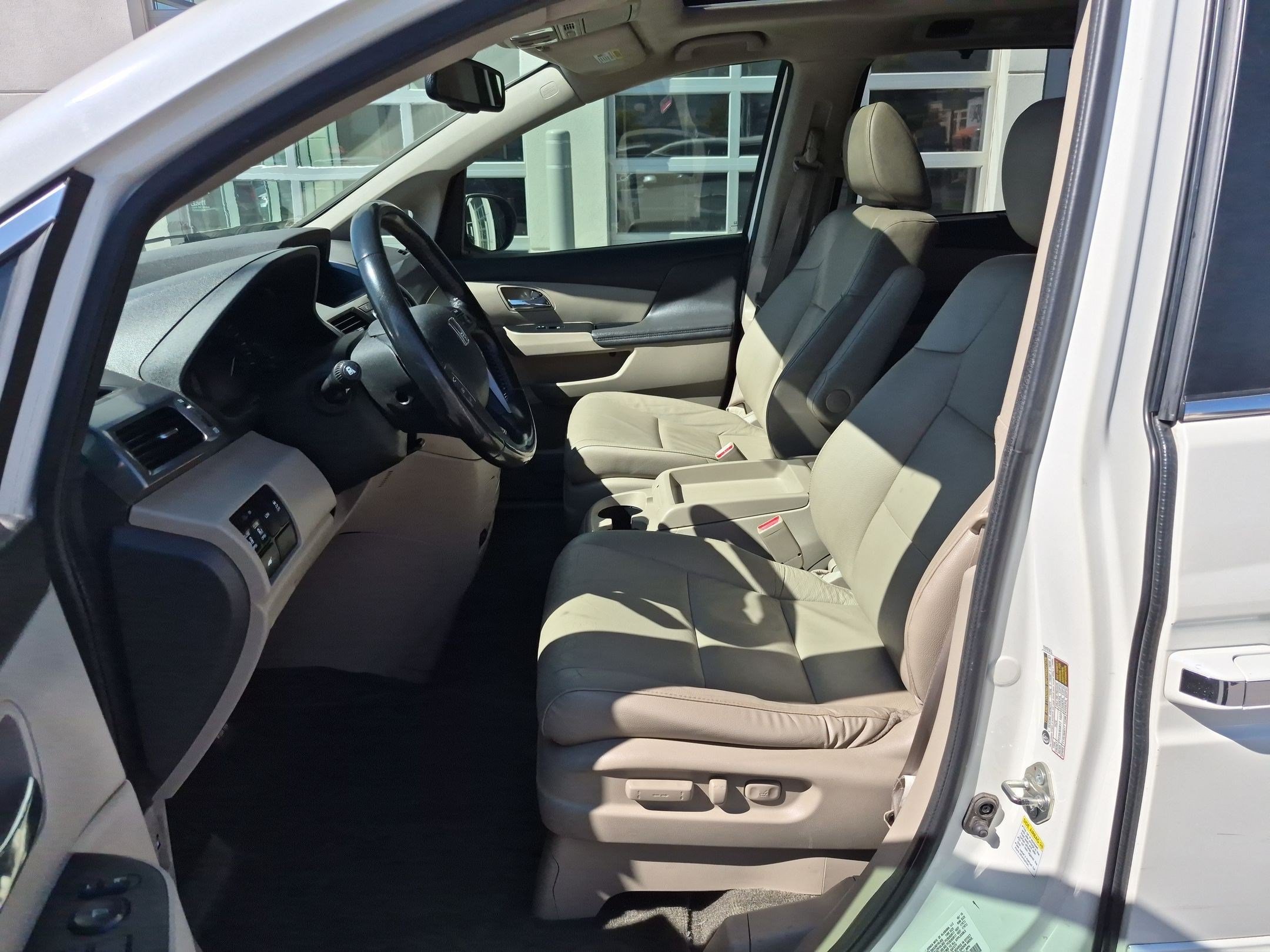 Used 2016 Honda Odyssey EX-L image 17