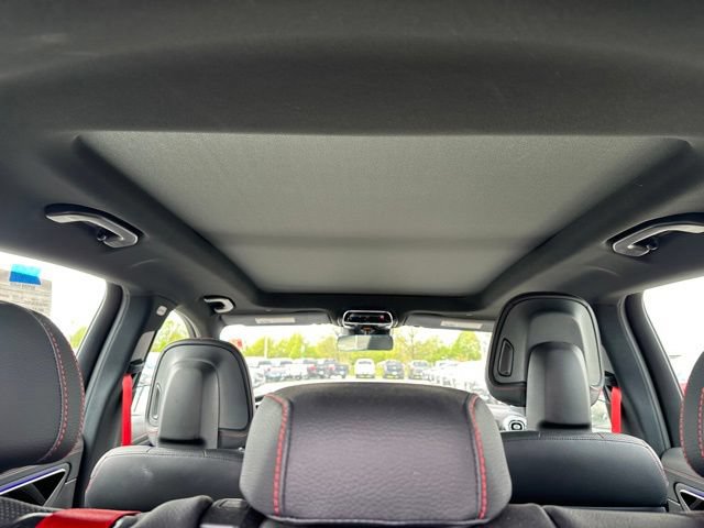 Used 2025 Mercedes-Benz GLC 43 AMG 4MATIC image 9