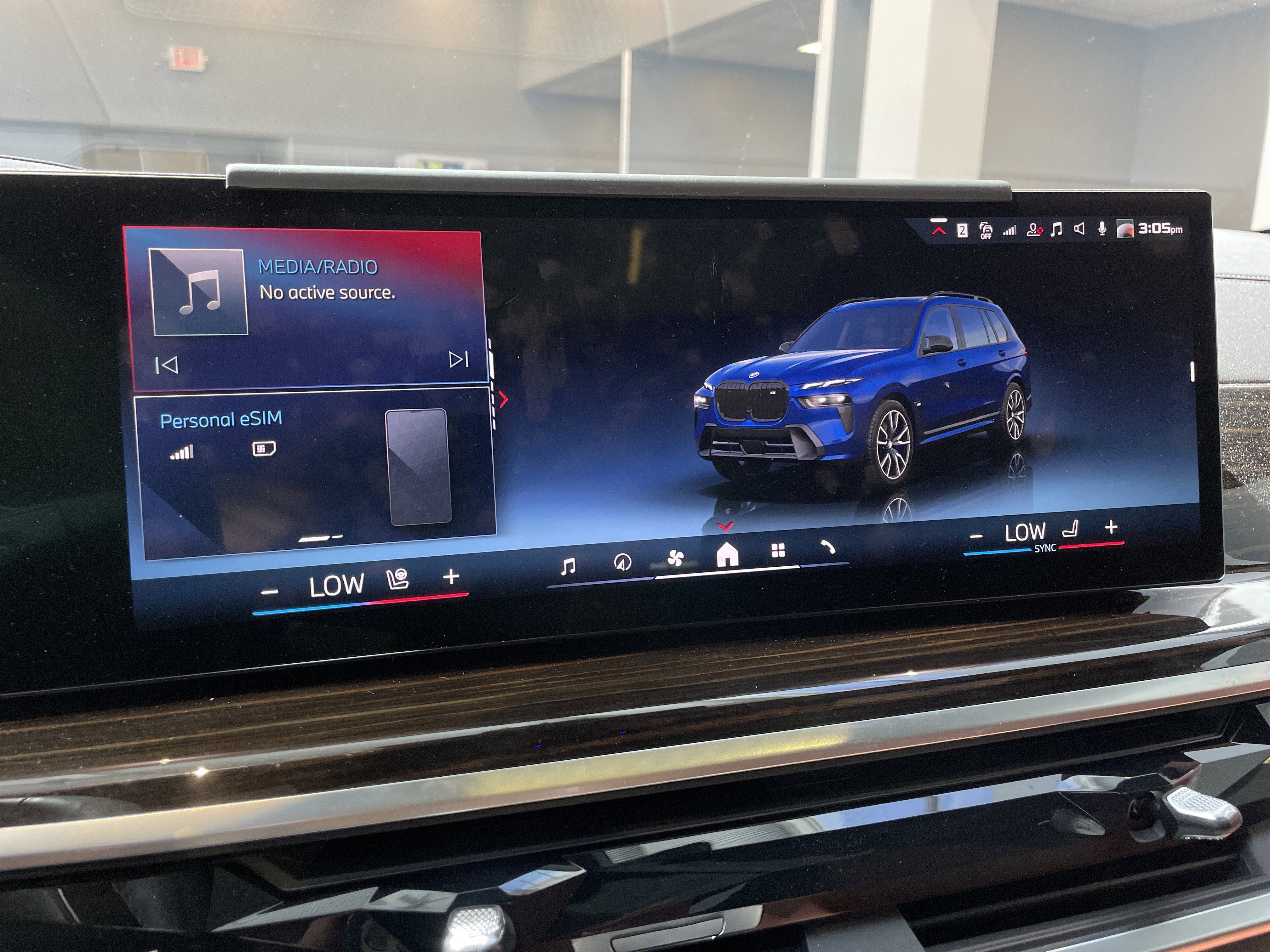 Used 2025 BMW X7 M60i AWD/4WD image 23