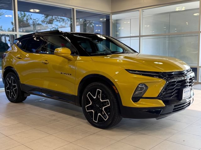 Used 2023 Chevrolet Blazer RS w/ Driver Confidence II Package AWD/4WD image 6