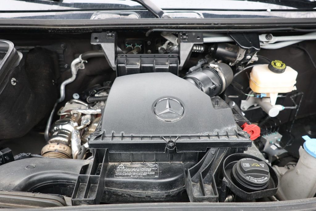 Used 2024 Mercedes-Benz Sprinter 2500 w/ Acoustic Package image 29