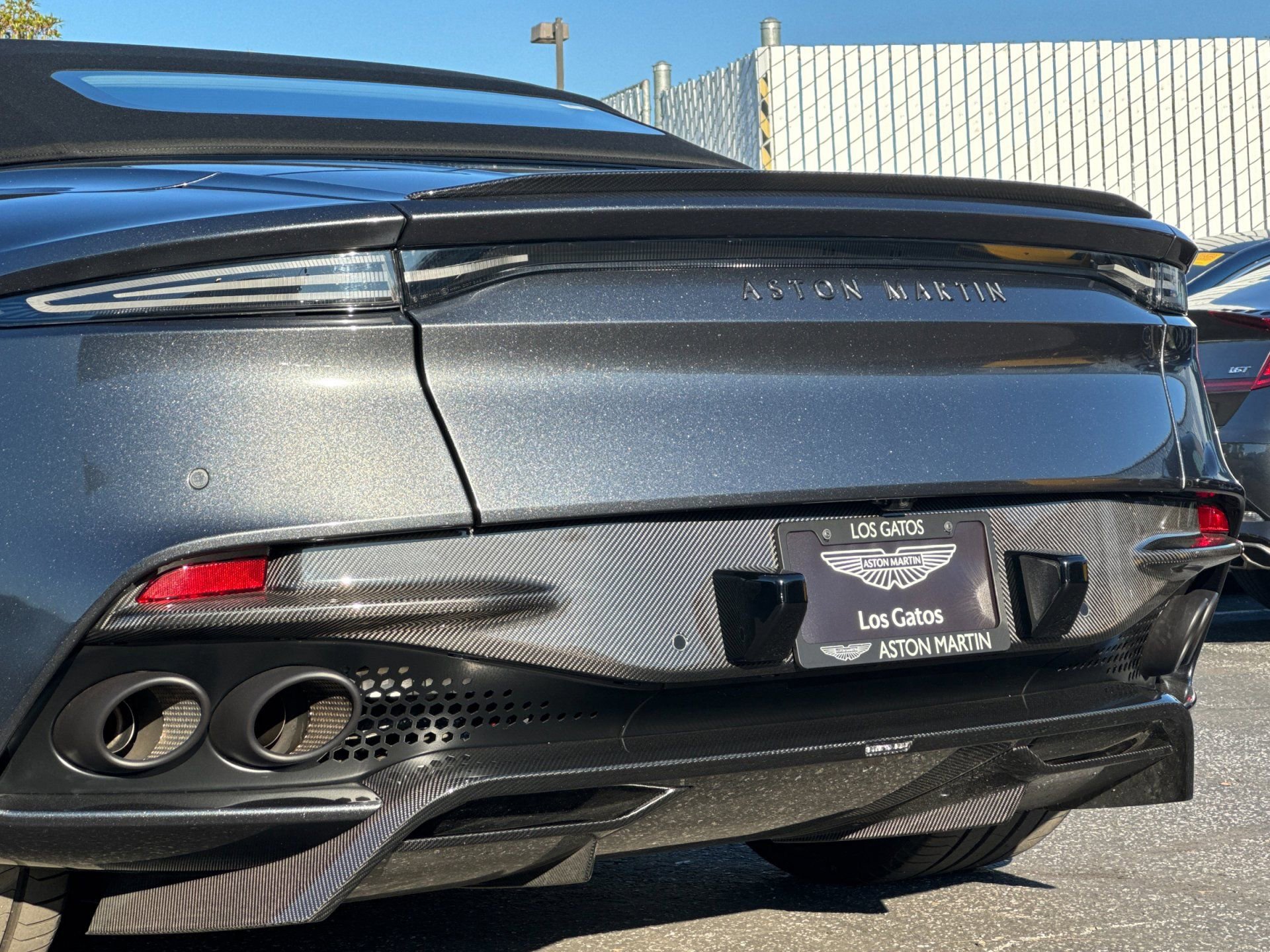 Used 2020 Aston Martin DBS Superleggera Volante image 8