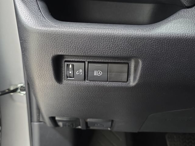 Certified 2025 Toyota RAV4 XLE AWD/4WD image 21
