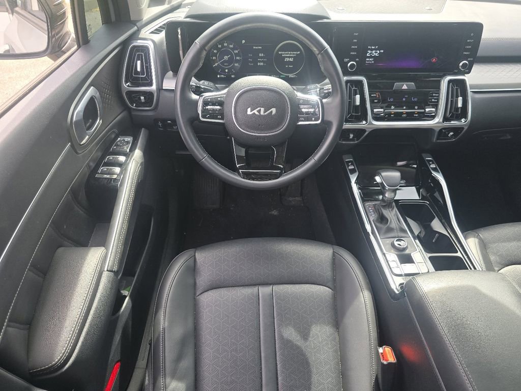 Used 2023 Kia Sorento SX AWD/4WD image 25