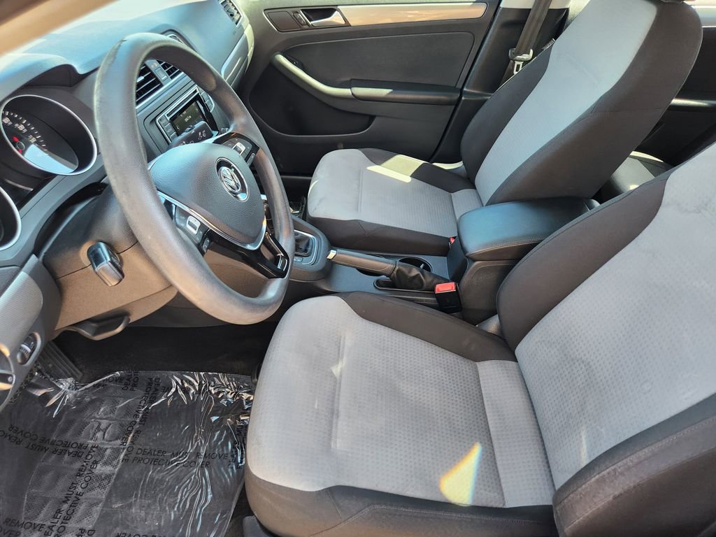 Used 2018 Volkswagen Jetta S image 4