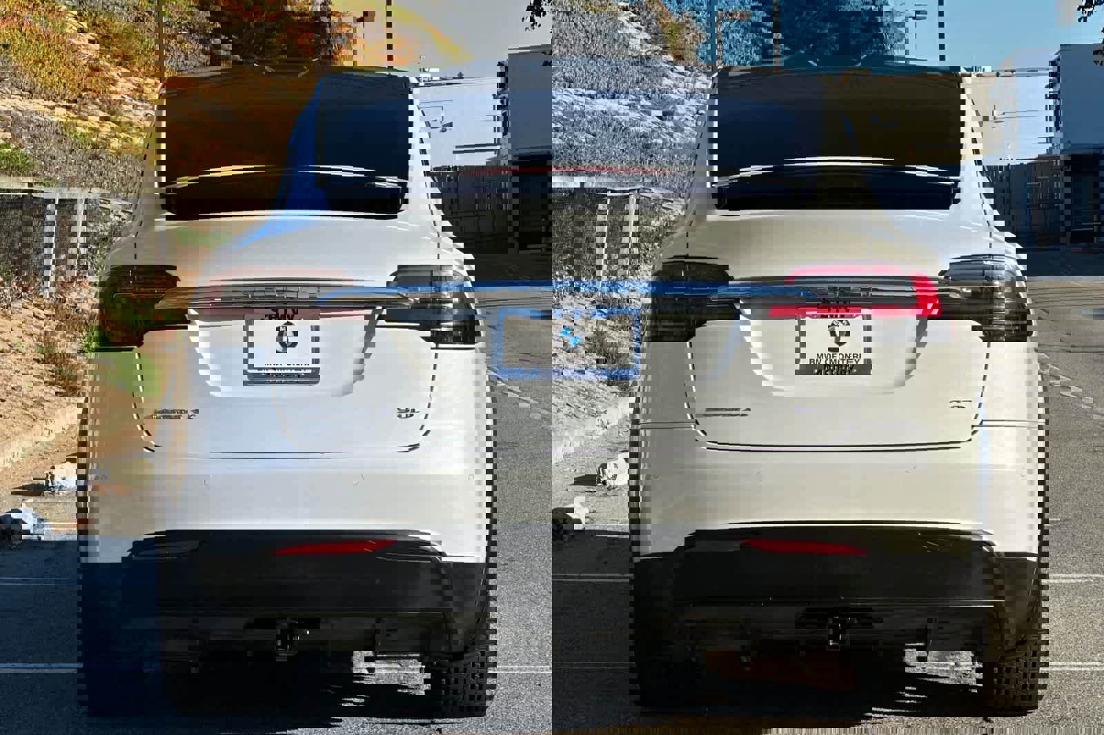 Used 2017 Tesla Model X image 8