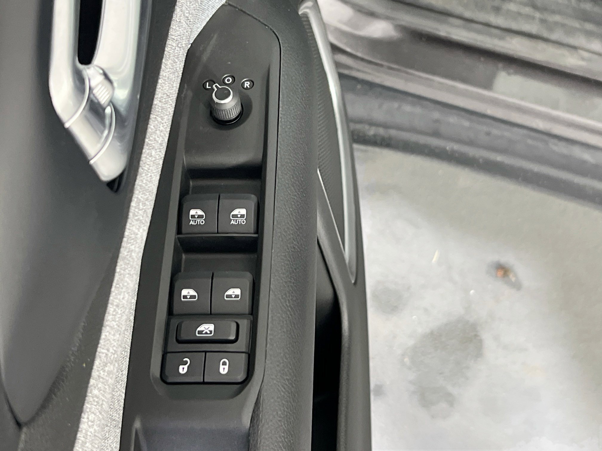 Used 2022 Jeep Compass Latitude w/ Convenience Group AWD/4WD image 17
