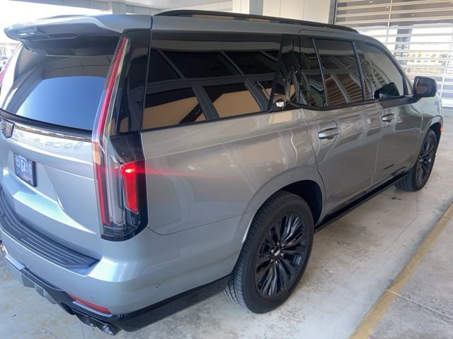 Used 2023 Cadillac Escalade V w/ Heavy-Duty Trailer Package image 9