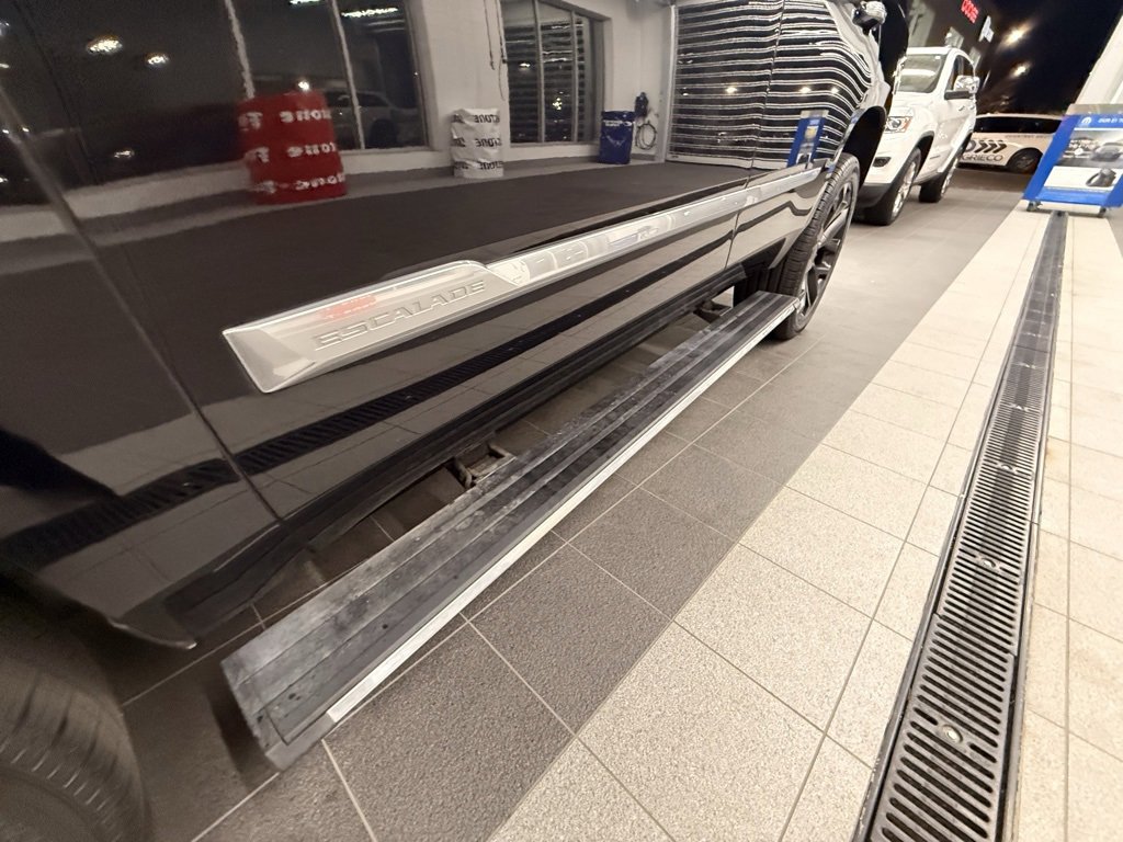 Used 2019 Cadillac Escalade Platinum image 54