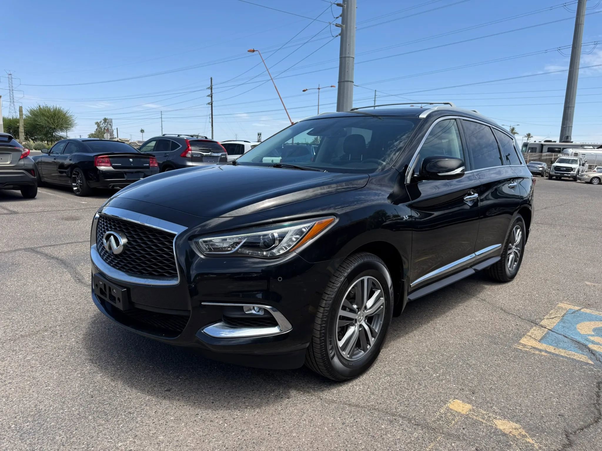 Used 2020 INFINITI QX60 Luxe w/ Essential Package FWD image 4