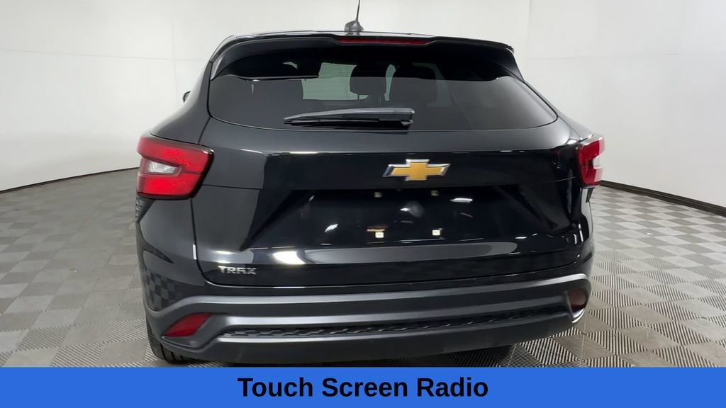 Certified 2024 Chevrolet Trax LS w/ LS Convenience Package FWD image 10