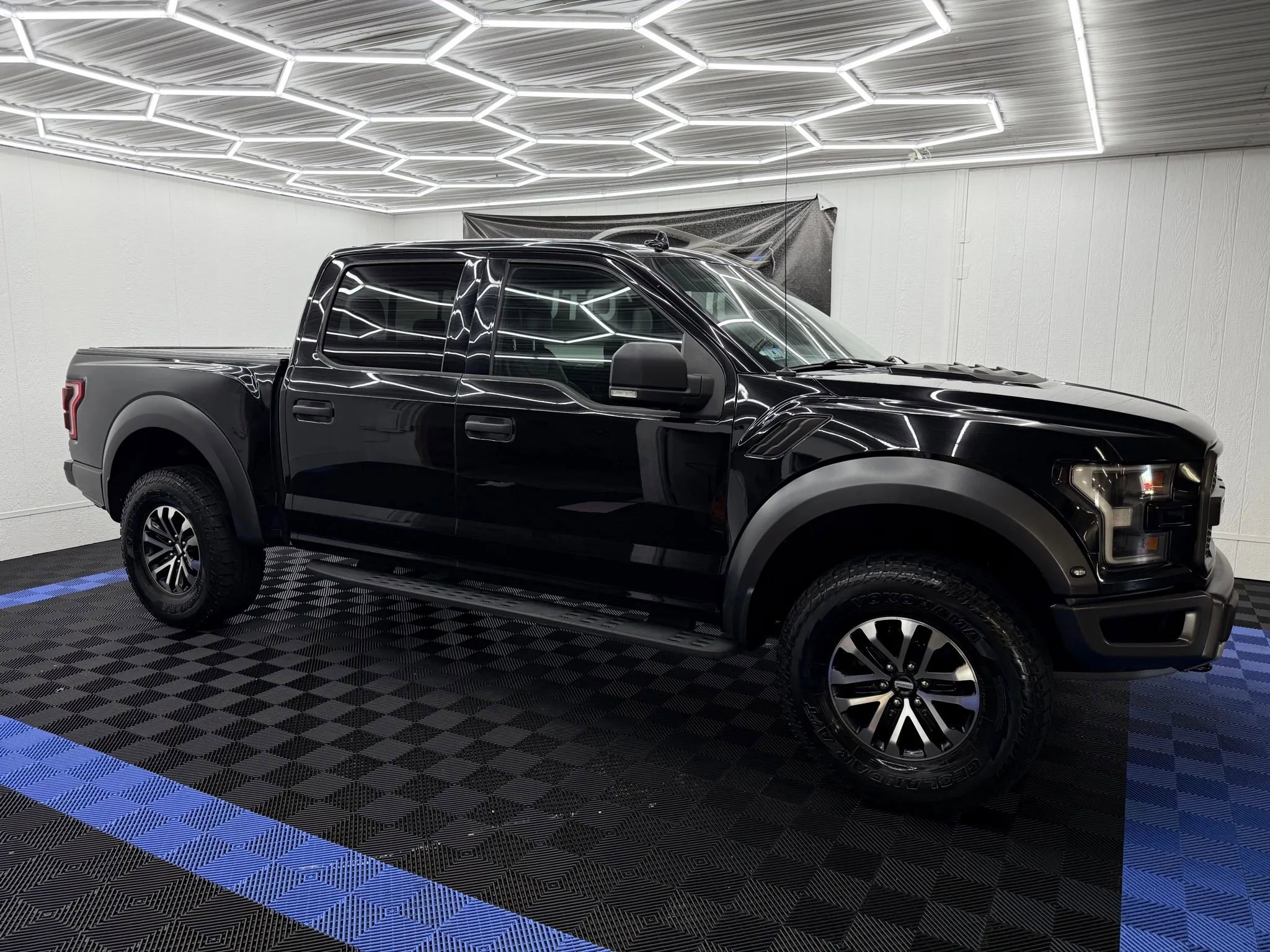 Used 2019 Ford F150 Raptor w/ Equipment Group 801A Mid image 2