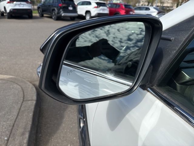 Used 2018 Toyota RAV4 SE w/ Power Extra Value Package image 4