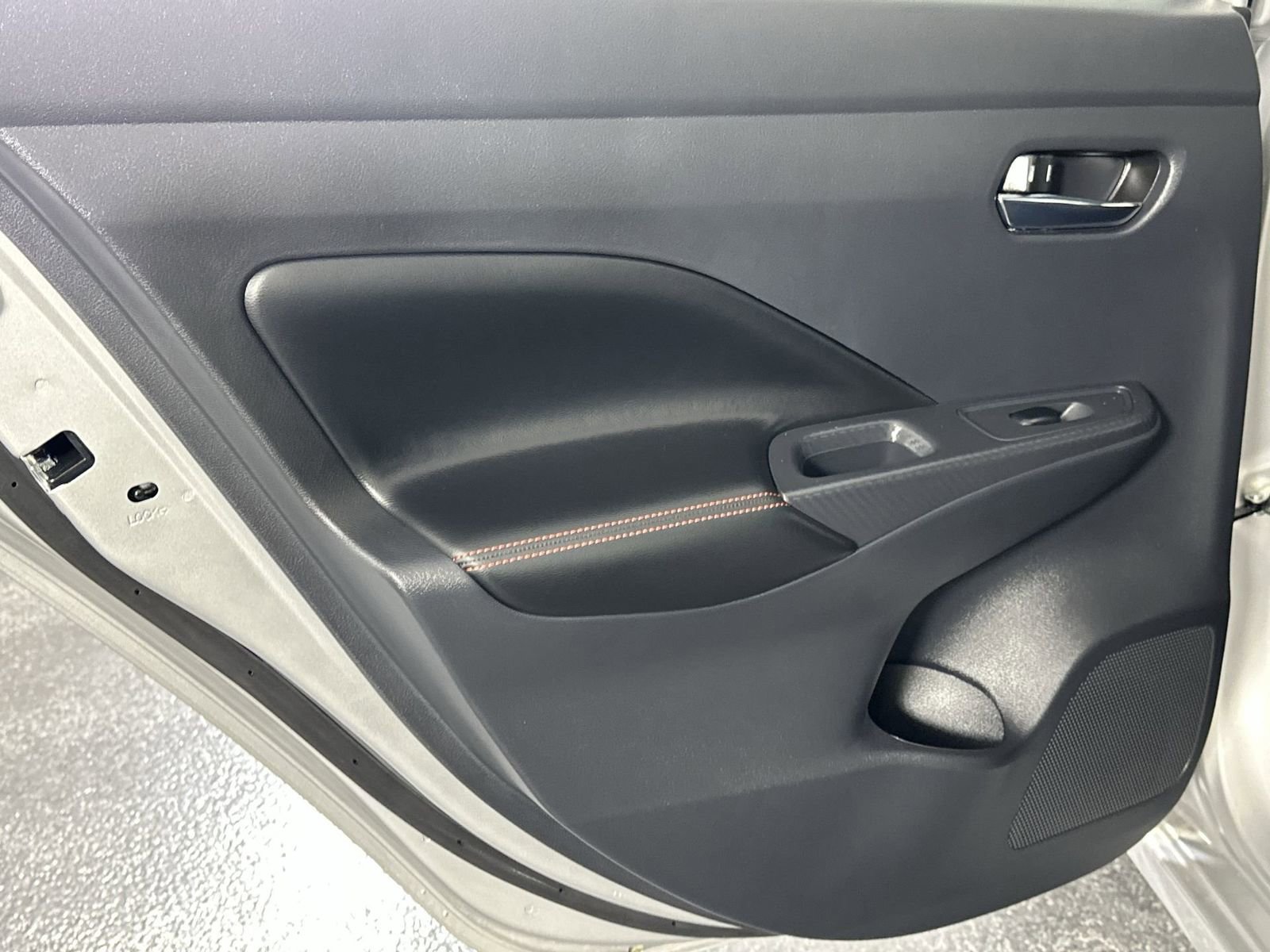 Used 2025 Nissan Versa SR image 30