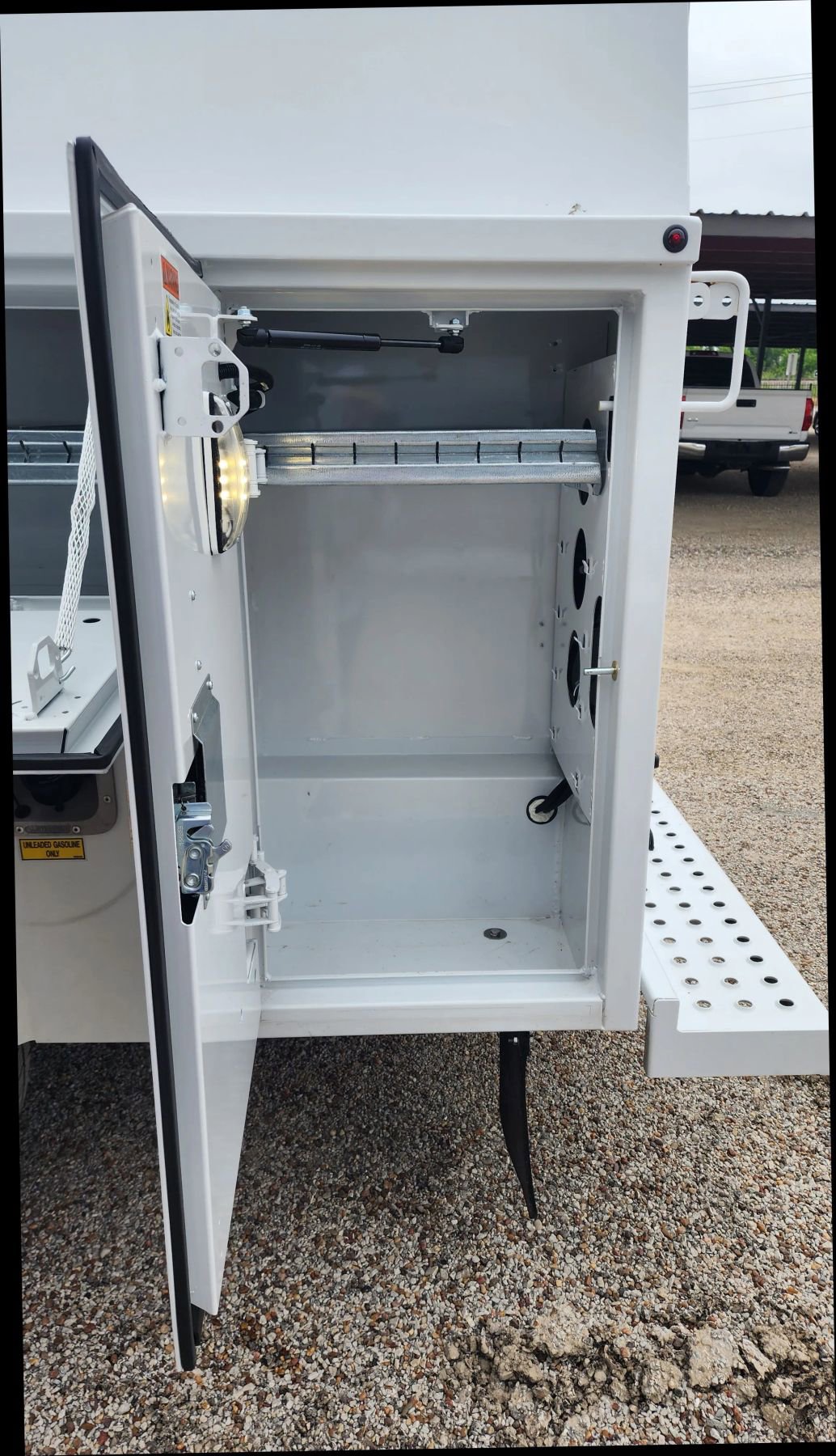 Used 2024 Ford E-350 and Econoline 350 Super Duty w/ Power Windows & Locks Group image 24