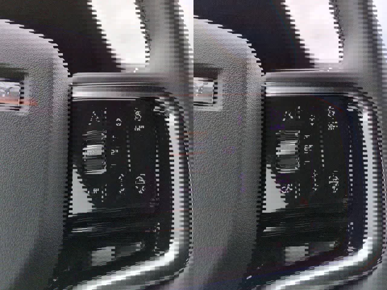 New 2026 Land Rover Discovery Sport Landmark image 27