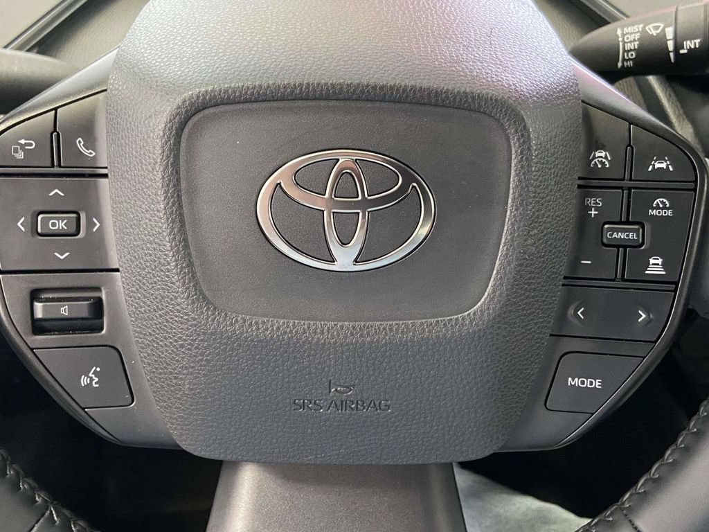Used 2025 Toyota Prius LE FWD image 28