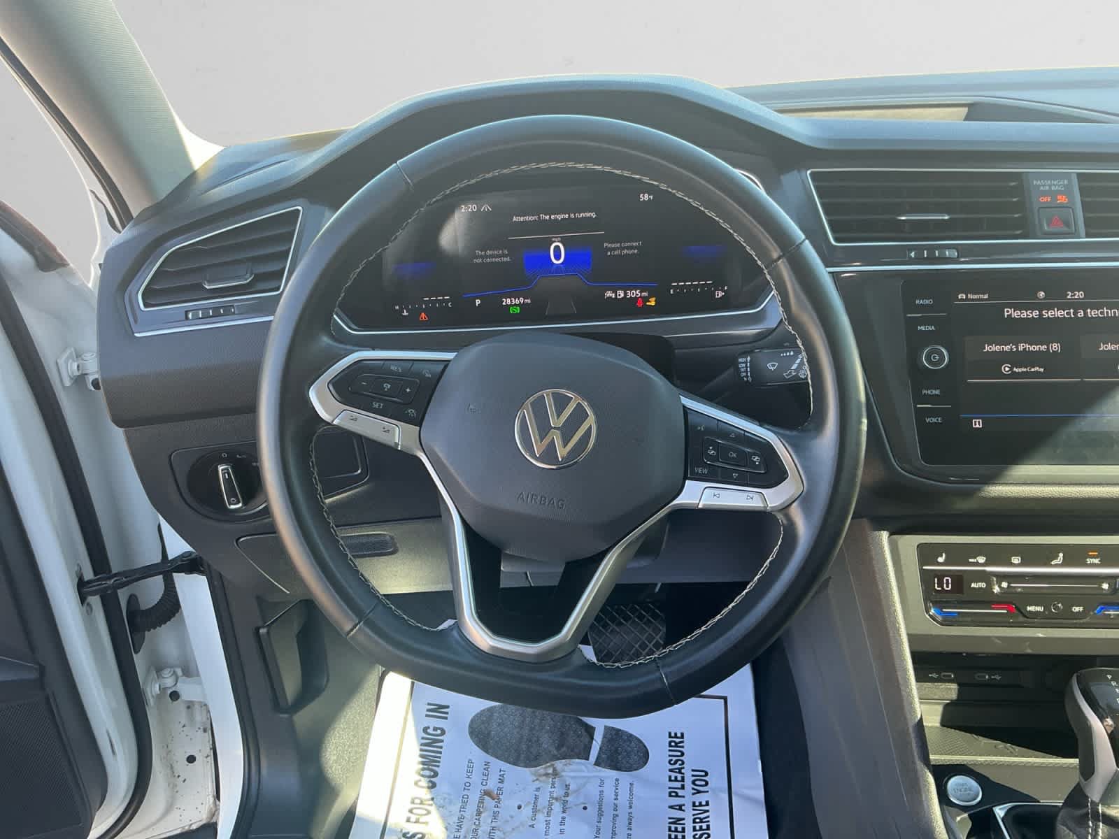 Used 2024 Volkswagen Tiguan SE w/ Panoramic Sunroof Package AWD/4WD image 12