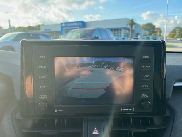 Used 2021 Toyota RAV4 LE FWD image 19