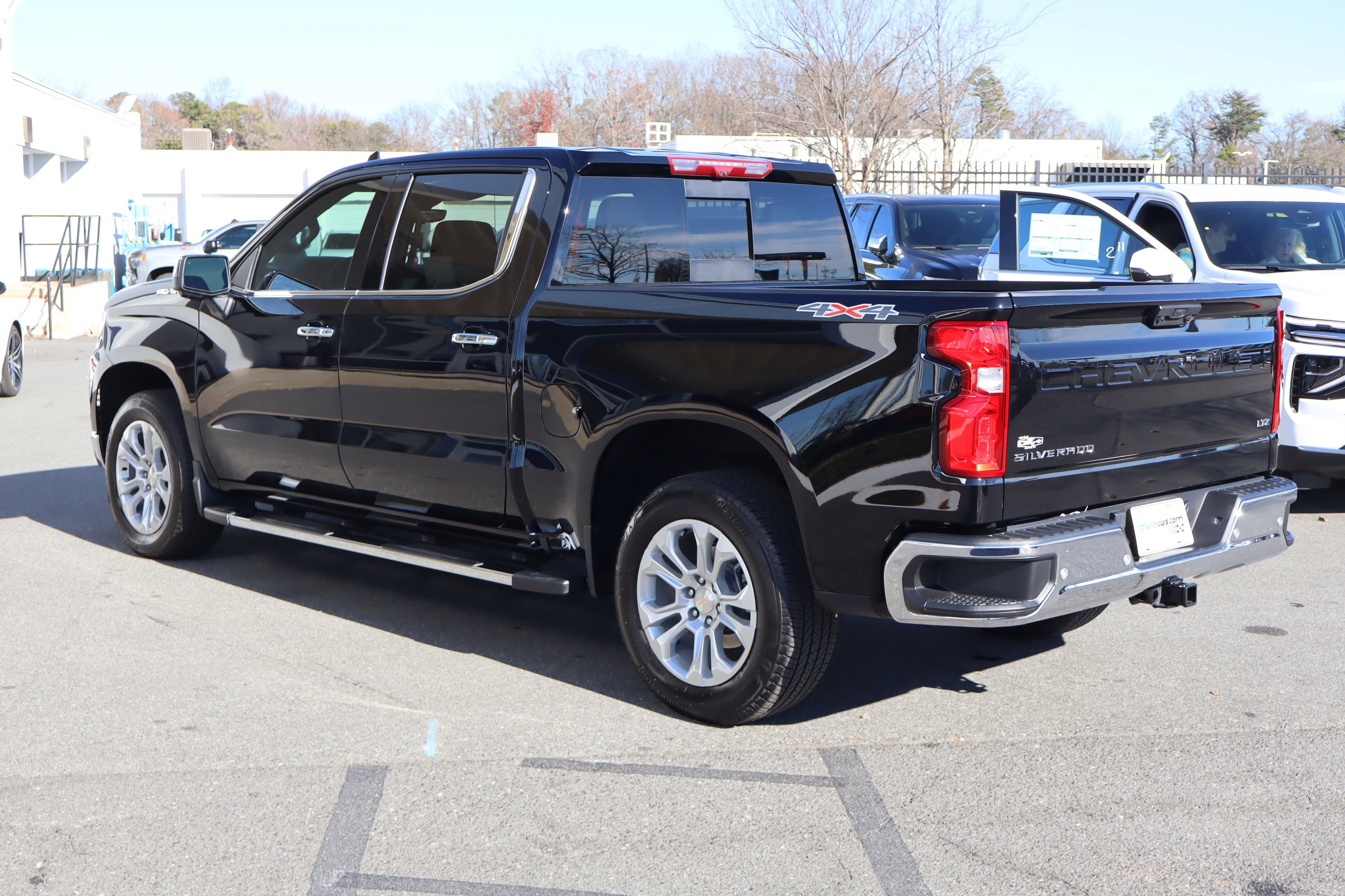 Used 2024 Chevrolet Silverado 1500 LTZ w/ Technology Package image 8