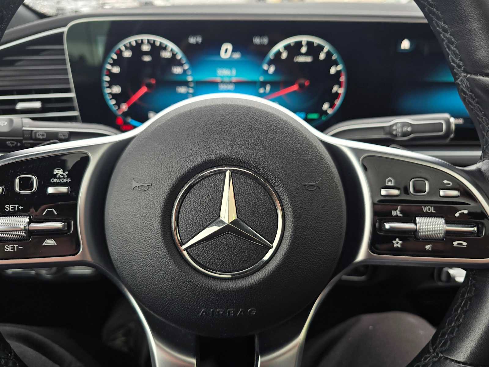 Used 2023 Mercedes-Benz GLS 580 4MATIC image 24