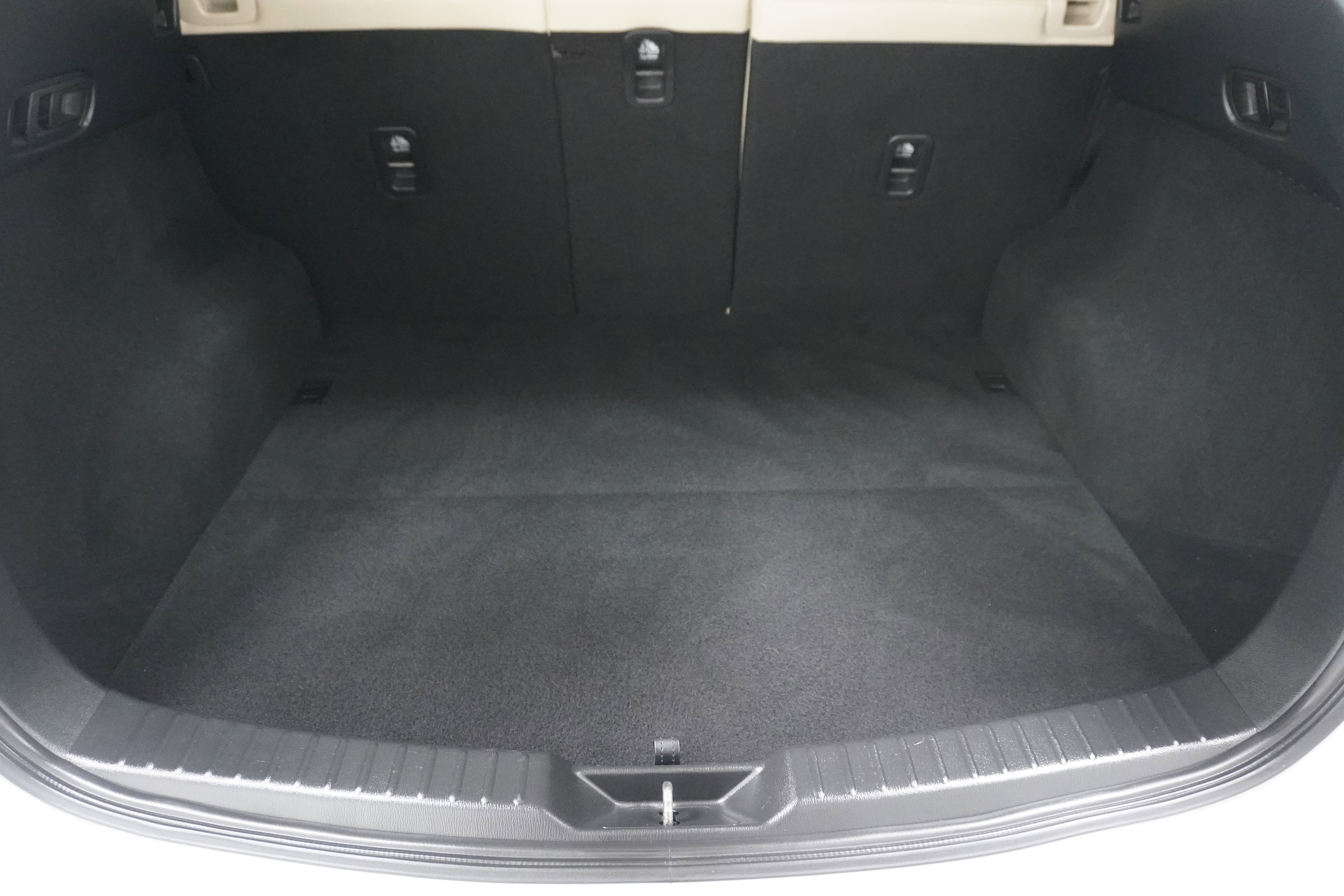 Used 2018 MAZDA CX-5 Touring w/ Preferred Equipment Package FWD image 31