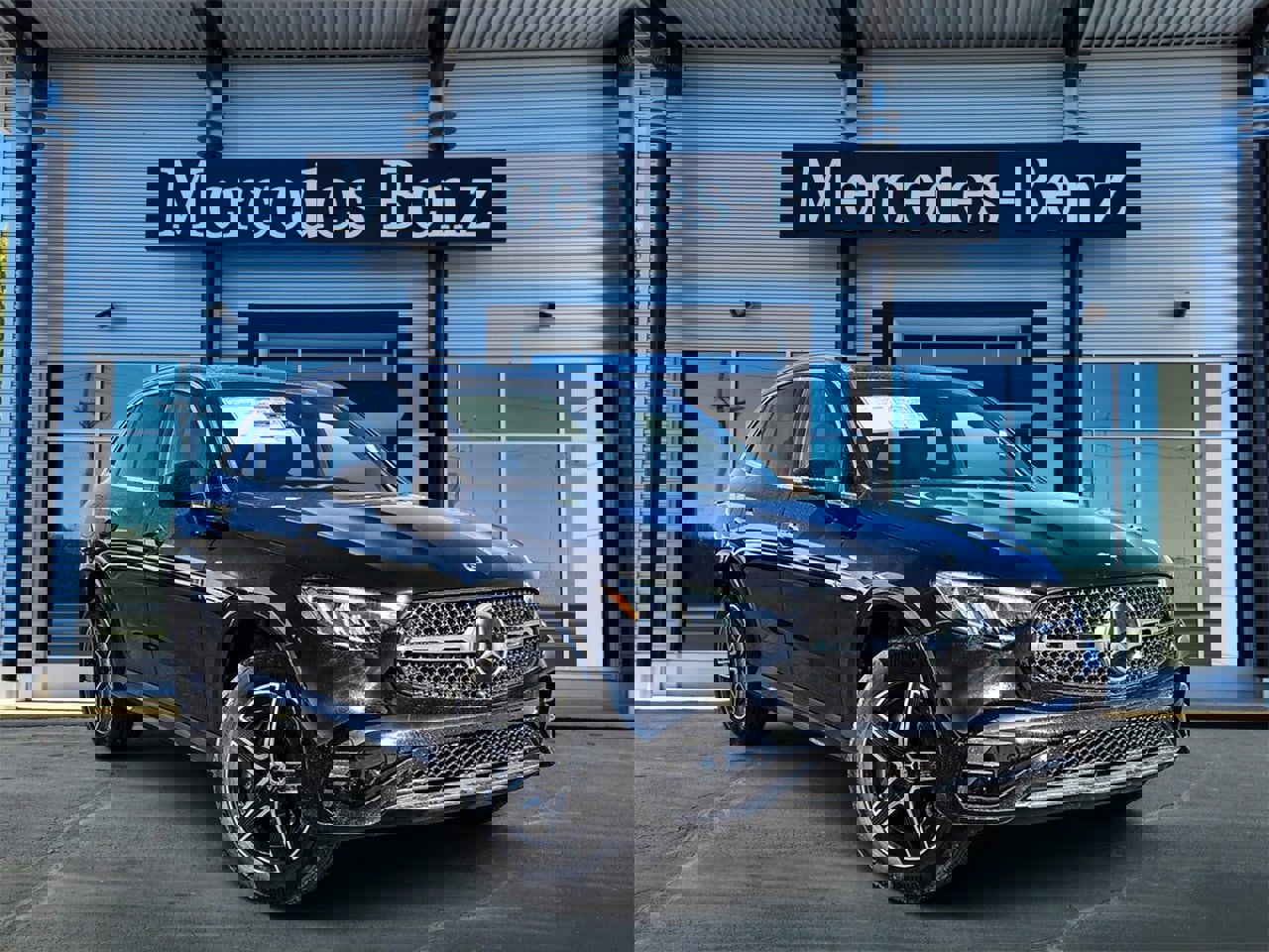 New 2025 Mercedes-Benz GLC 350e 4MATIC