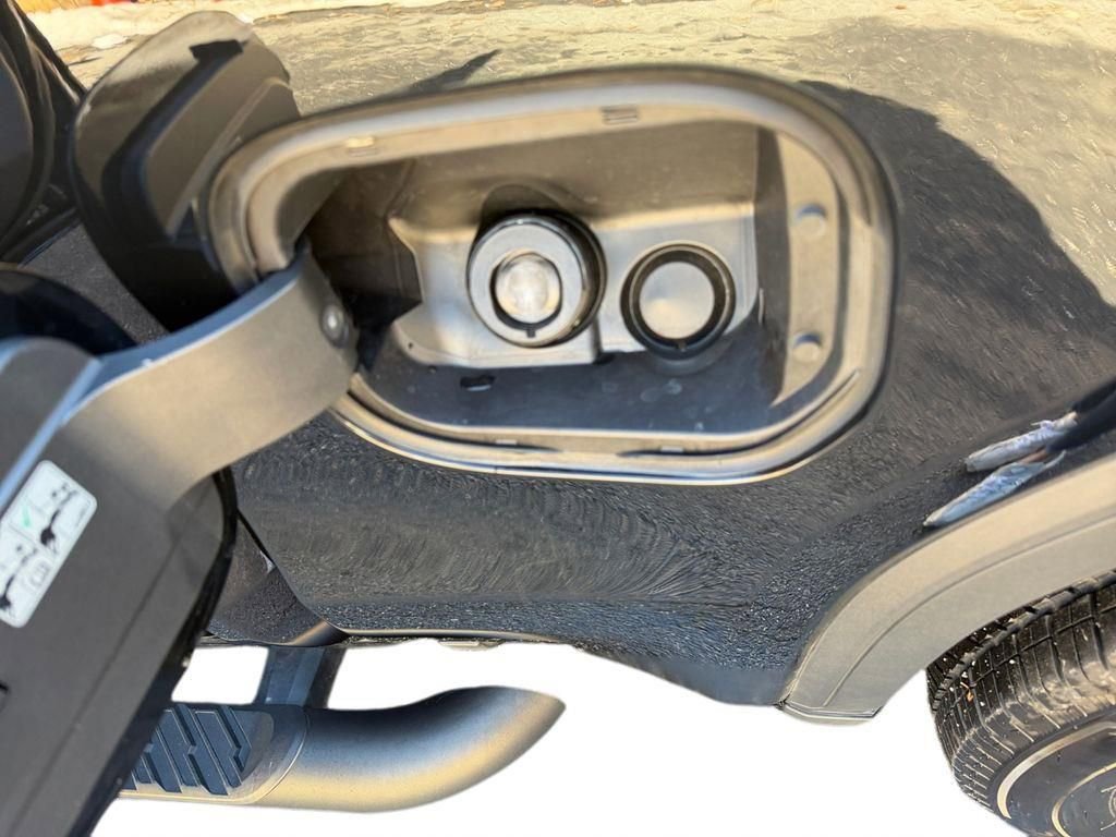 Used 2024 GMC Sierra 1500 Elevation image 41