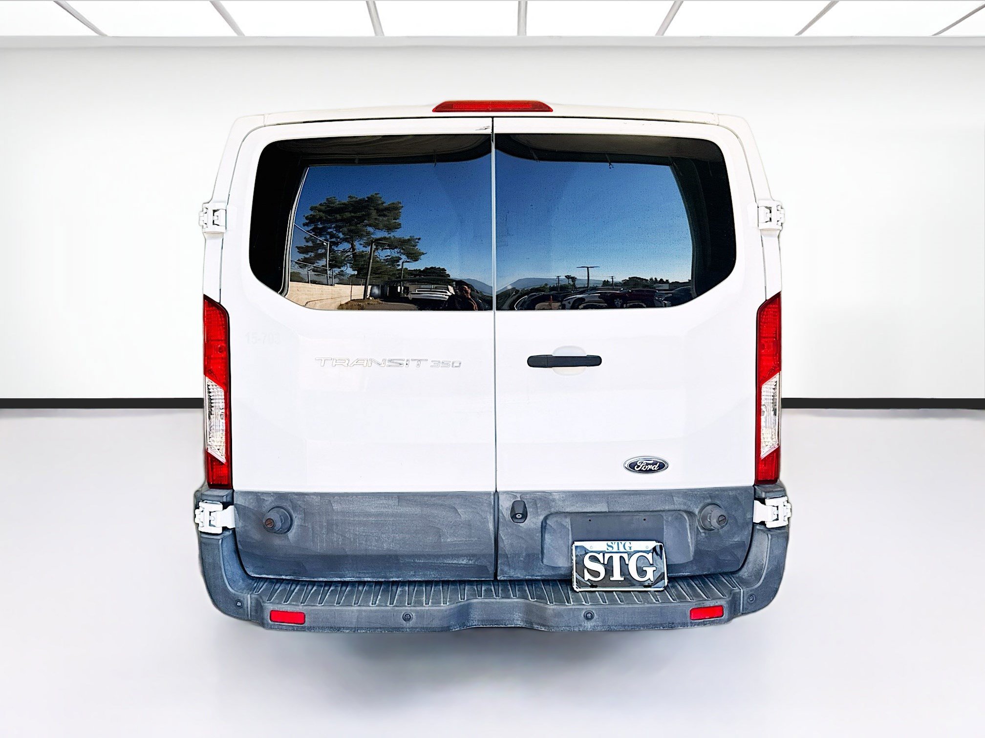 Used 2015 Ford Transit 350 XL RWD image 5